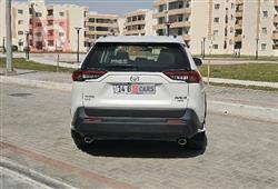 تۆیۆتا ڕاڤ 4